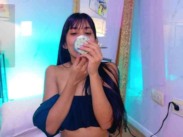 littleeemiily webcam