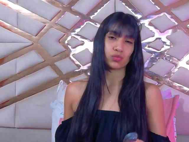 littleeemiily webcam