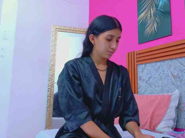 littleeemiily webcam