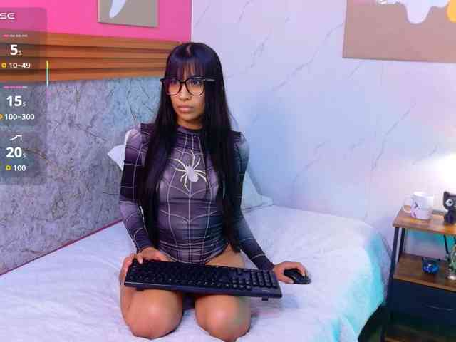 littleeemiily's live room