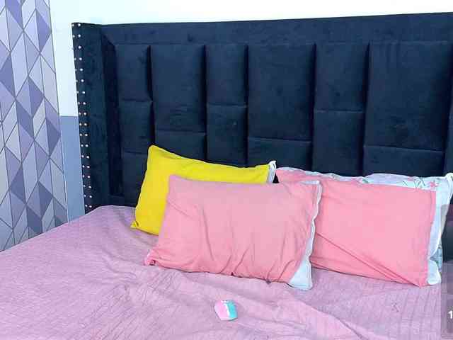 littleeemiily webcam