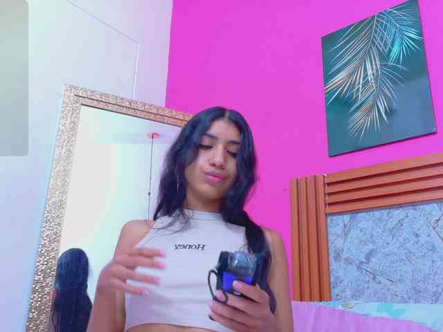 littleeemiily webcam