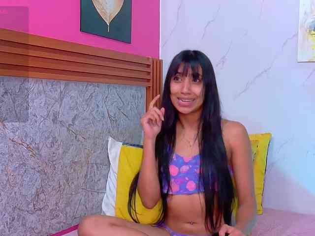 littleeemiily webcam