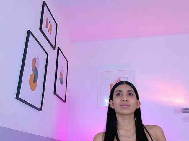 littleeemiily webcam