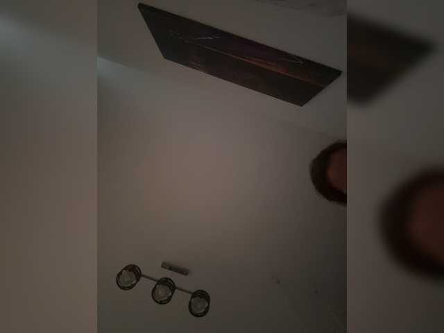ReveMignoneX live webcam show