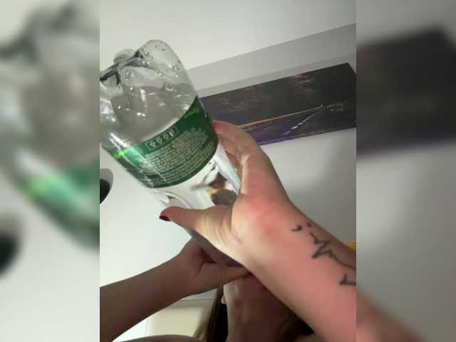 ReveMignoneX live cam on BongaCams