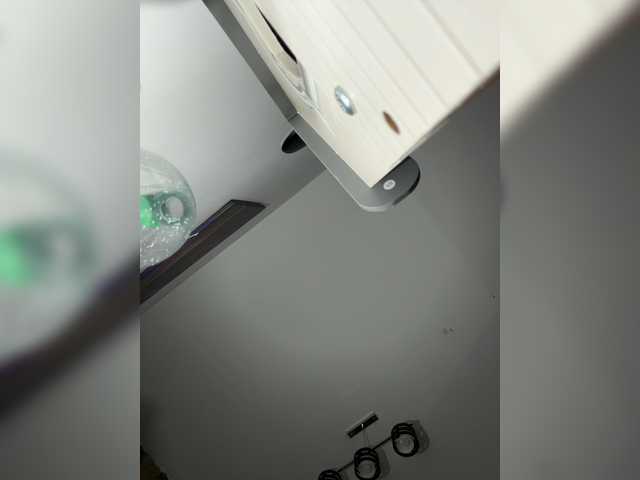 ReveMignoneX live cam