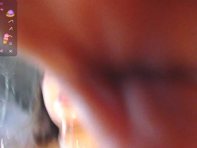 Badmommmy live cam on BongaCams