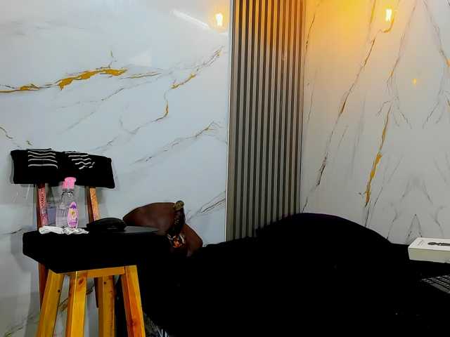 Rachellewoods69 on Bongacams