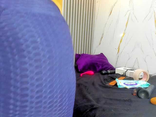 RachelleWoods69 live cam preview