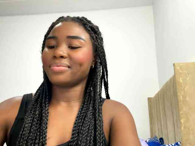 Sara_muscle webcam
