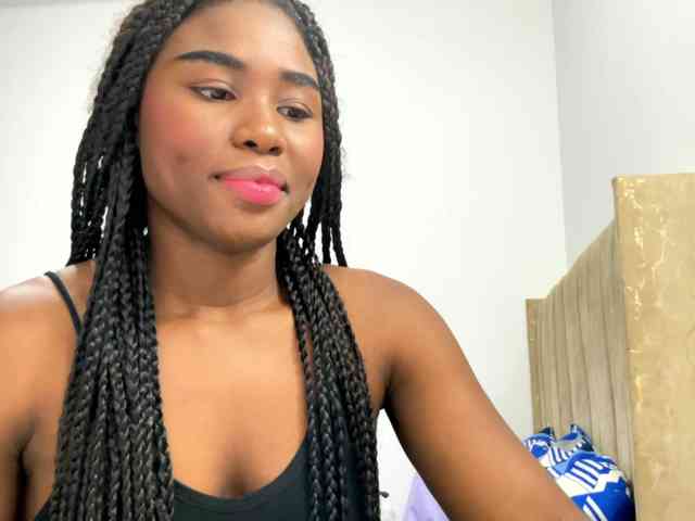 Sara_muscle webcam