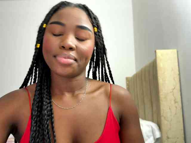 Sara_muscle webcam