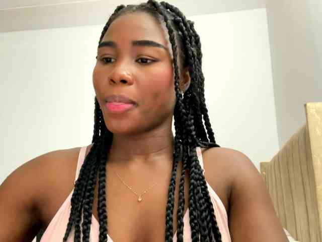 Sara_muscle webcam