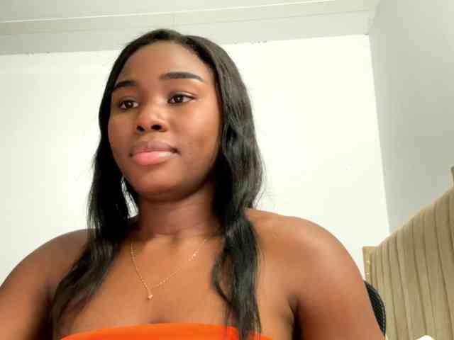 Sara_muscle webcam