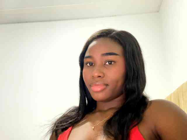 Sara_muscle webcam