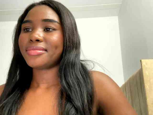 Sara_muscle webcam