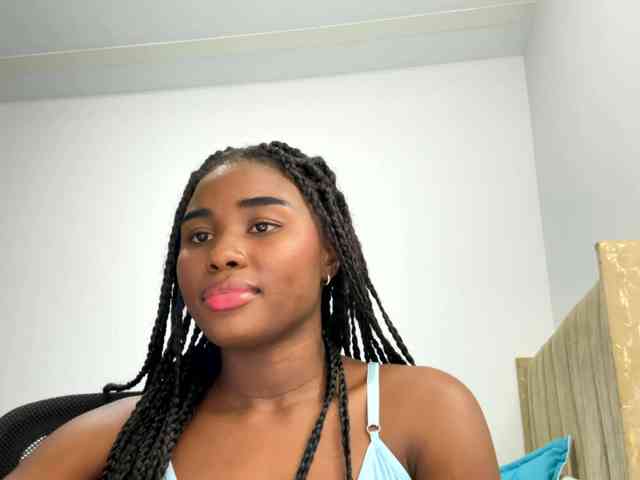 Sara_muscle webcam