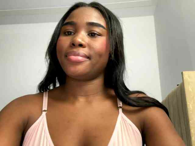 Sara_muscle webcam