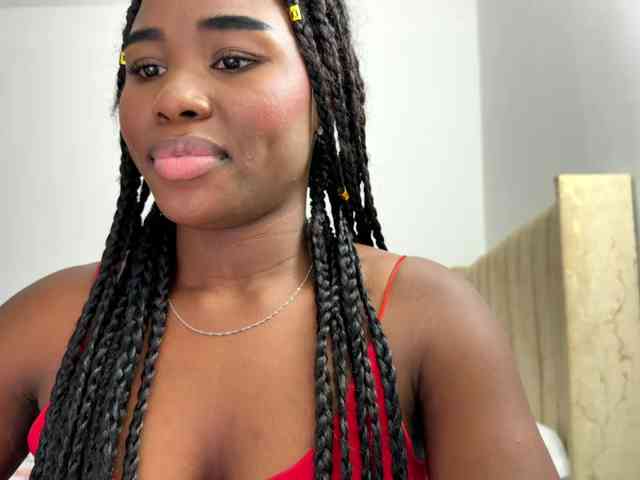 Sara_muscle webcam