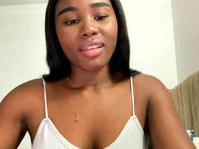 Sara_muscle webcam