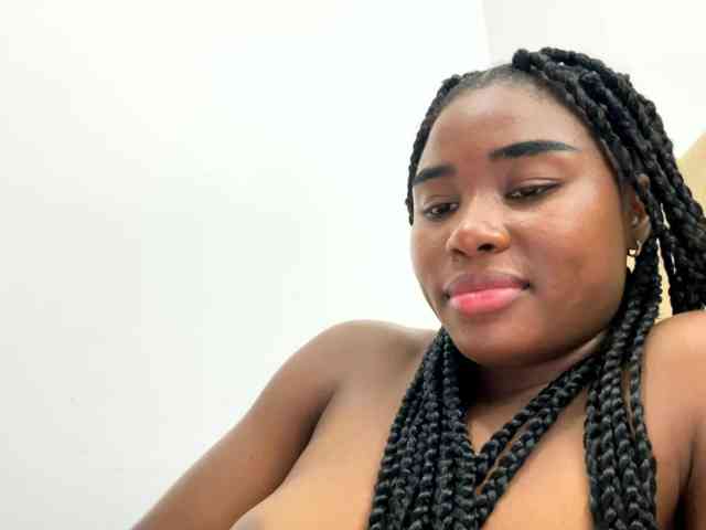 Sara_muscle webcam