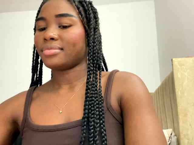 Sara_muscle webcam