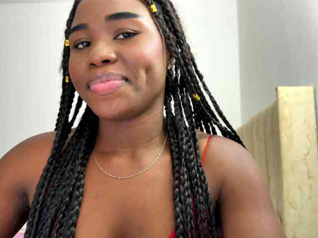 Sara_muscle webcam
