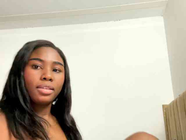 Sara_muscle webcam