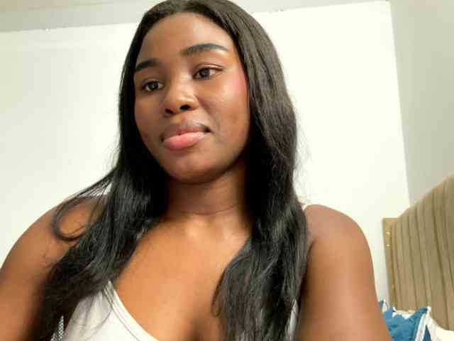 Sara_muscle webcam