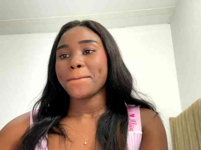 Sara_muscle webcam
