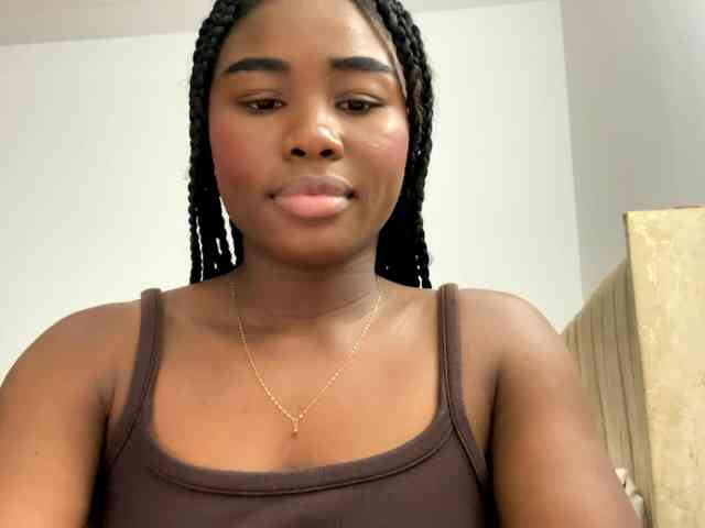 Sara_muscle webcam