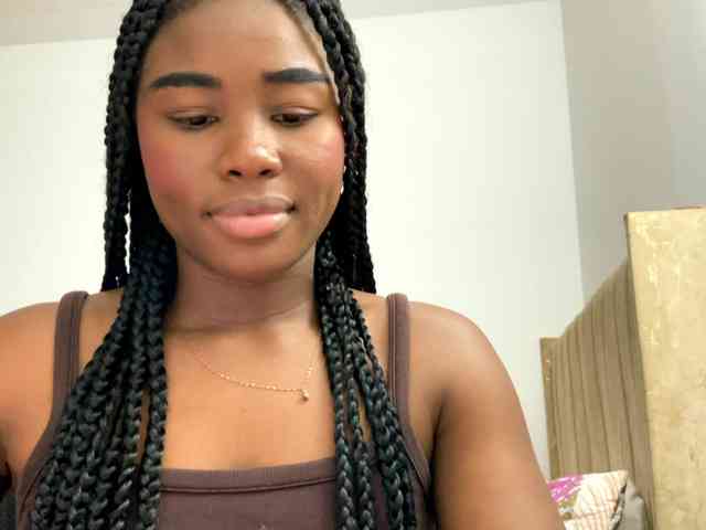 Sara_muscle webcam