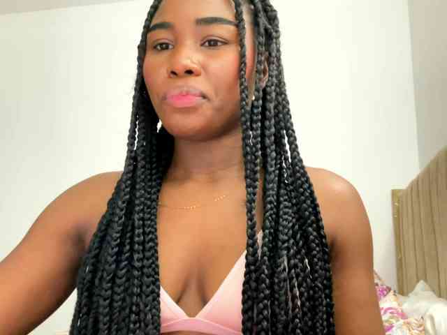 Sara_muscle webcam