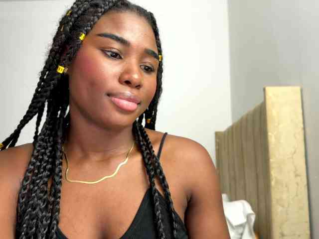 Sara_muscle webcam