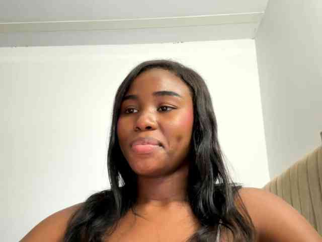 Sara_muscle webcam