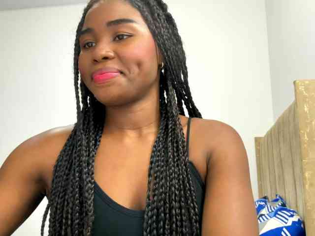 Sara_muscle webcam