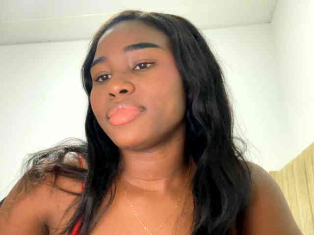 Sara_muscle webcam