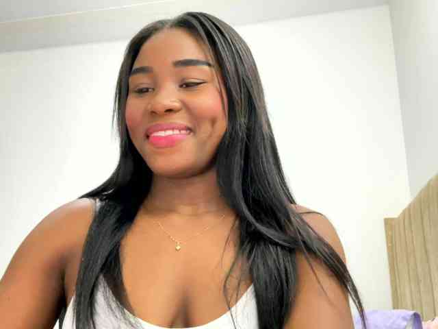 Sara_muscle webcam