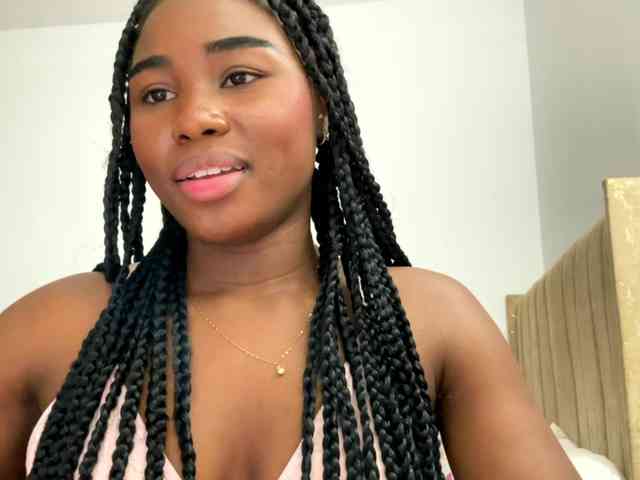 Sara_muscle webcam