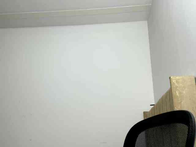 Sara_muscle webcam