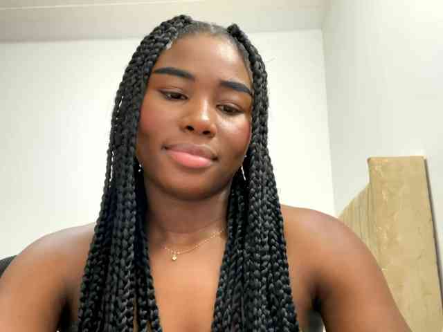 Sara_muscle webcam