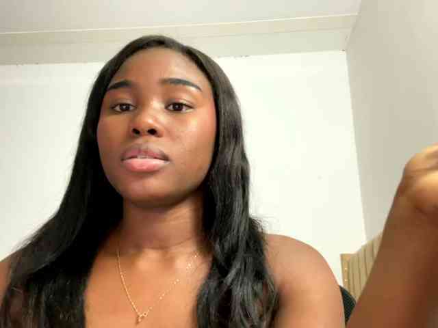 Sara_muscle webcam