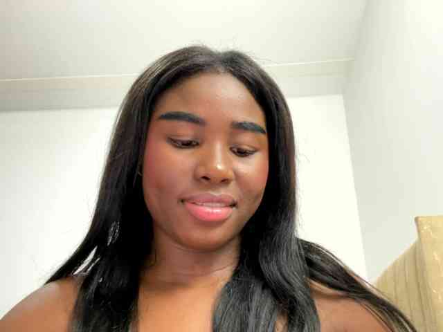 Sara_muscle webcam