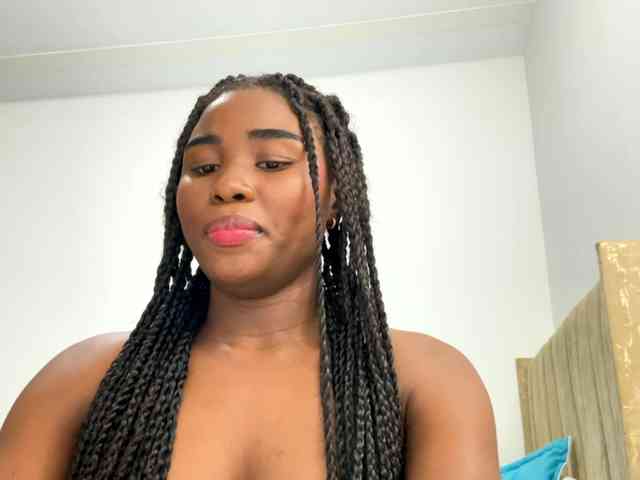 Sara_muscle webcam