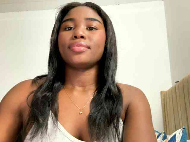 Sara_muscle webcam