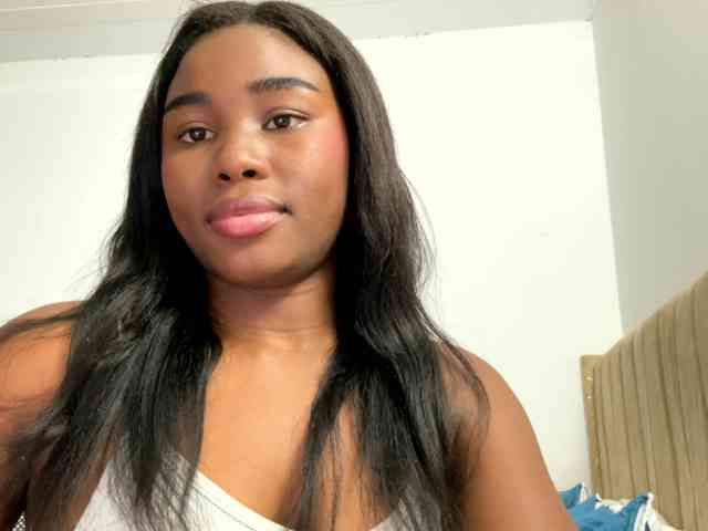 Sara_muscle webcam