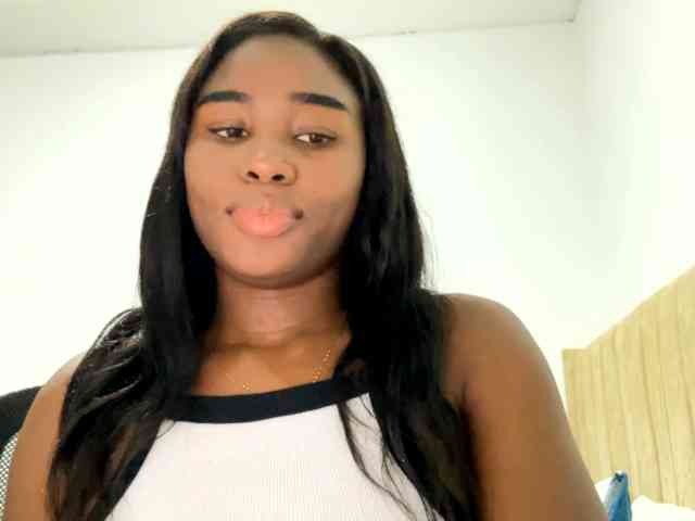 Sara_muscle webcam
