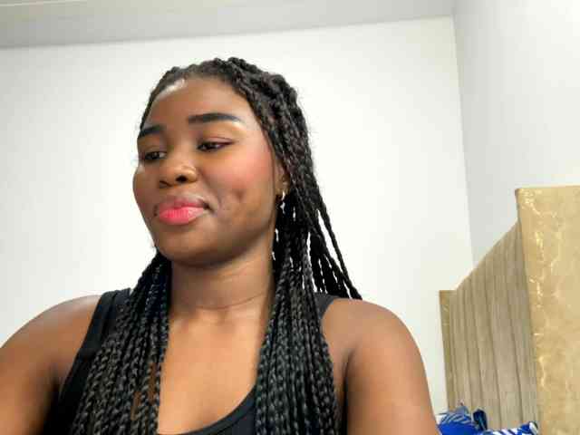 Sara_muscle webcam
