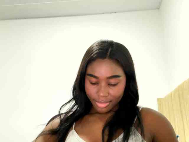 Sara_muscle webcam